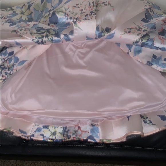 Spring time pleated puffy skirt - Picture 5 of 6